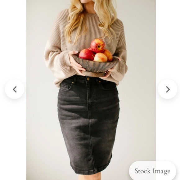 Women’s size 6 The Main Street Exchange brand new with tag “Shannon” black skirt - Picture 1 of 11